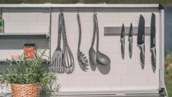 Outwell Magante Campingkeuken - Grijs 22 Outwell Magante Campingkeuken - Grijs -Professionele outdoor kampeerwinkel 1068 1900 5709388129598 magante keukentafel feature photo13