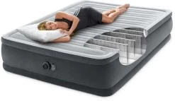 Intex Comfort Plush Hoog Luchtbed - Queensize - Ingebouwde Elektrische Pomp 17 Intex Comfort Plush Hoog Luchtbed - Queensize - Ingebouwde Elektrische Pomp -Professionele outdoor kampeerwinkel 1320 1900 64414 inuse3 2023 300