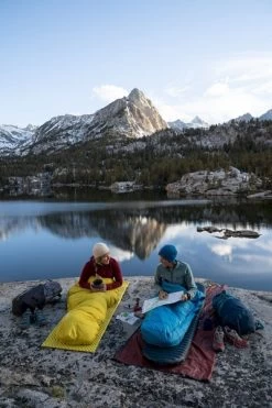 Therm-A-Rest Space Cowboy L Mummymodel Slaapzak 18 Therm-A-Rest Space Cowboy L Mummymodel Slaapzak -Professionele outdoor kampeerwinkel 1900 1267 2022 thermarest sierranevada california patitucci 0220