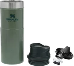 Stanley The Trigger-Action Travel Thermosfles - 470 Ml - Donkergroen 9 Stanley The Trigger-Action Travel Thermosfles - 470 Ml - Donkergroen -Professionele outdoor kampeerwinkel 1900 2132 large jpg classic trigger action travel mug 16oz hammertone green 3