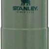 Stanley The Trigger-Action Travel Thermosfles - 470 Ml - Donkergroen -Professionele outdoor kampeerwinkel 1900 588 large jpg classic trigger action travel mug 16oz hammertone green 5