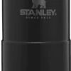 Stanley The Trigger-Action Travel Thermosfles - 470 Ml - Mat Zwart 1 Stanley The Trigger-Action Travel Thermosfles - 470 Ml - Mat Zwart -Professionele outdoor kampeerwinkel 1900 590 large jpg classic trigger action travel mug 16oz matte black 2