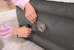 Bestway Fortech Tough Guard Luchtbed - Eenpersoons - Ingebouwde Elektrische Pomp -Professionele outdoor kampeerwinkel 69048aux23 69048gbx23 69048xxx23 69049usx23 69049xxx23 102143 ft web pl003