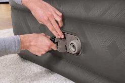 Bestway Fortech Tough Guard Luchtbed - Queensize - Ingebouwde Elektrische Pomp -Professionele outdoor kampeerwinkel 69050aux23 69050gbx23 69050xxx23 69051usx23 69051xxx23 102285 ft web pl006