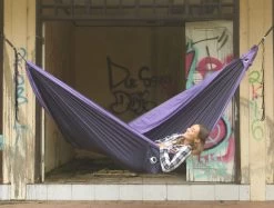 Ticket To The Moon Hangmat 2 Persoons Original Double - Navy Blue/Purple -Professionele outdoor kampeerwinkel 900 1187 img 2293 1