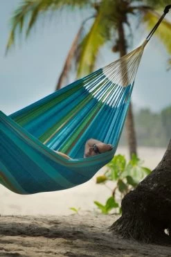 La Siesta Flora Kingsize 2 Persoons Hangmat - Curacao 9 La Siesta Flora Kingsize 2 Persoons Hangmat - Curacao -Professionele outdoor kampeerwinkel 900 600 flh18 3 ambiance 200