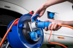 Brennenstuhl CEE Verloopkabel Met Hoekkoppeling 1,5 M 14 Brennenstuhl CEE Verloopkabel Met Hoekkoppeling 1,5 M -Professionele outdoor kampeerwinkel image 1