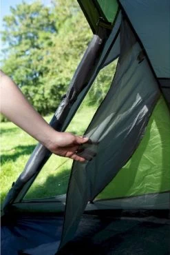 Coleman Darwin 4 Plus Koepeltent - 4 Persoons 14 Coleman Darwin 4 Plus Koepeltent - 4 Persoons -Professionele outdoor kampeerwinkel lif 2000012150 2000012149 2000012148 11 resultaat 1